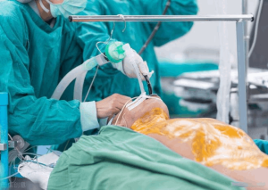 女孩死于脑瘤，保险公司：不做开颅手术，不赔偿！法院：必须赔偿！-保点通